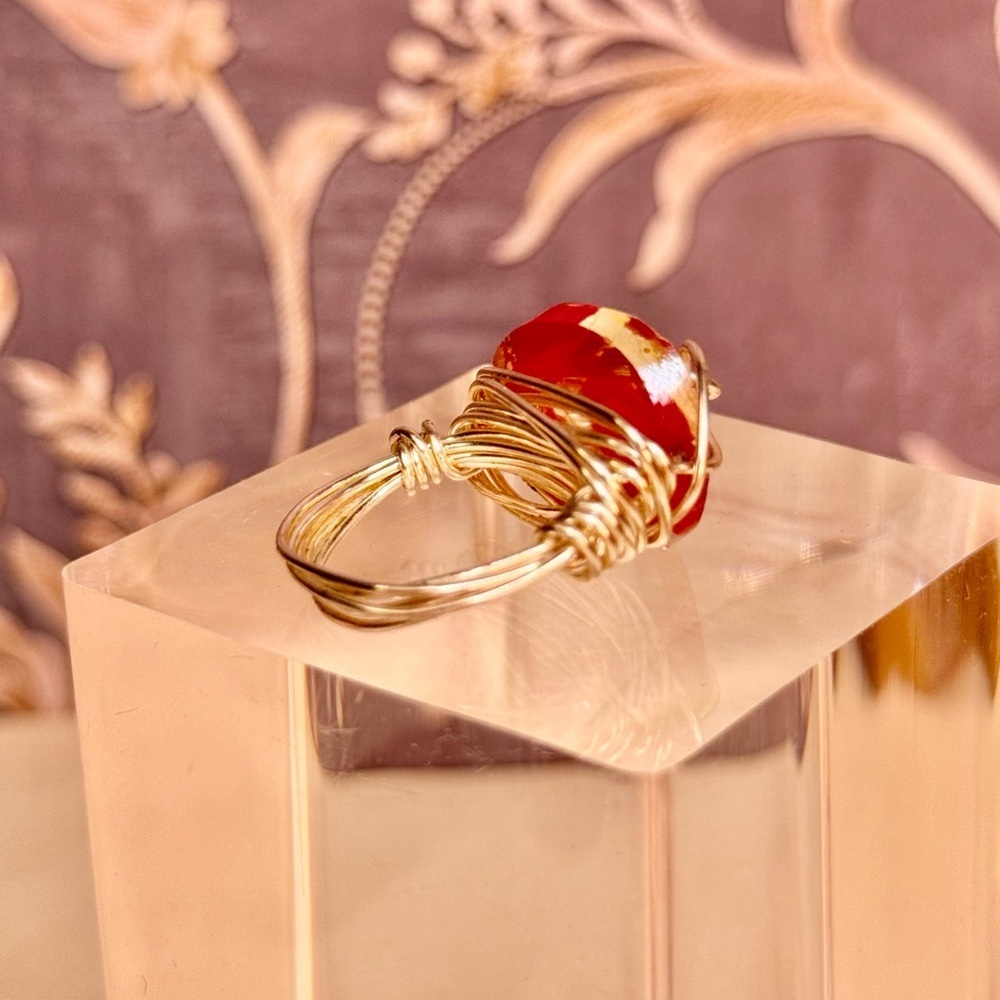 Vintage Estate Red Glass and Silver Toned Wire Ring Size 6 Lot D68 - Picture 6 of 8